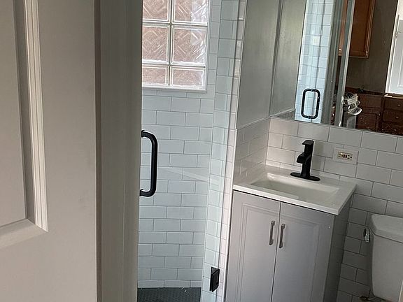5th image of 1123 W Montana St APT 2