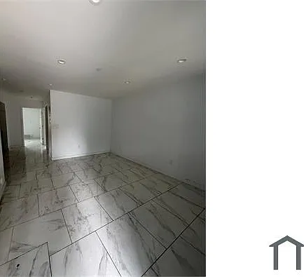 718 Rosedale Ave — Photo 2