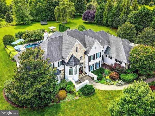 4023 Cloverland Dr, Phoenix, MD 21131