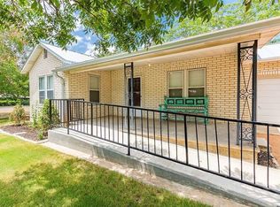 406 S Columbus St, Fredericksburg, TX 78624