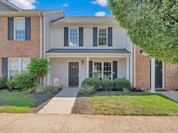 1086 Haymore Dr, Moneta, VA 24121