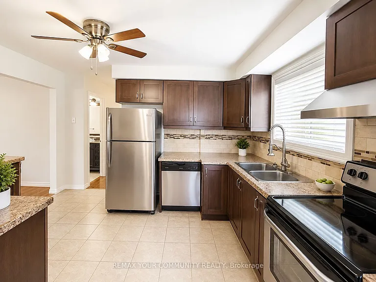 376 Agar Ave #UPPER — Photo 3