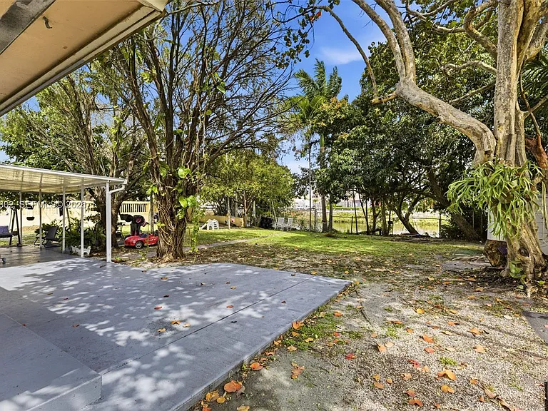 13 S Royal Poinciana Blvd #24 — Photo 18