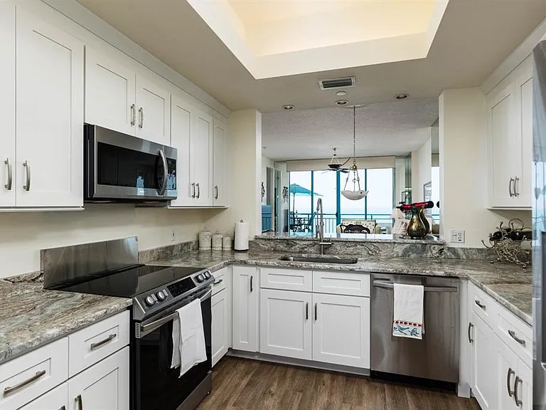 1560 Gulf Blvd #1605 — Photo 15