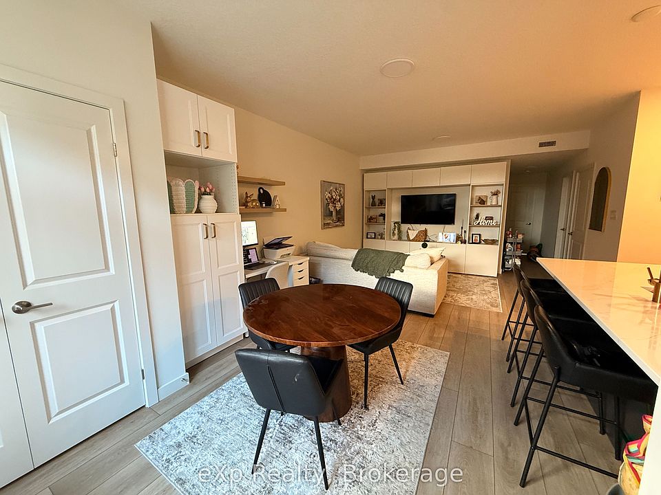 1st image of 824 Woolwich St #128