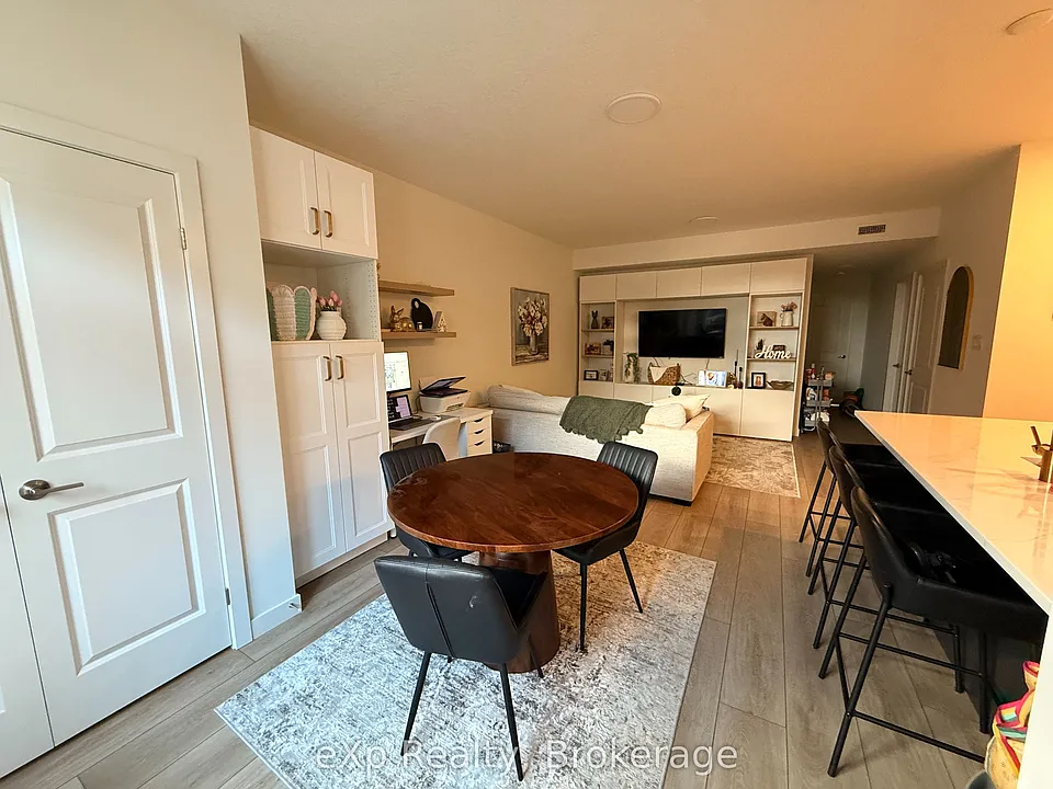 824 Woolwich St #128