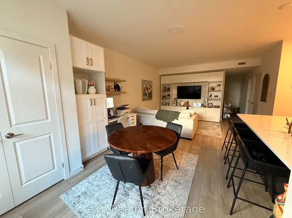 824 Woolwich St, Guelph, ON