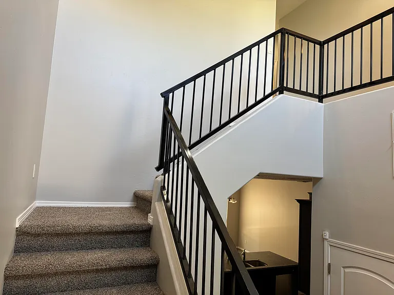 1619 Cheshire Ct NW — Photo 6