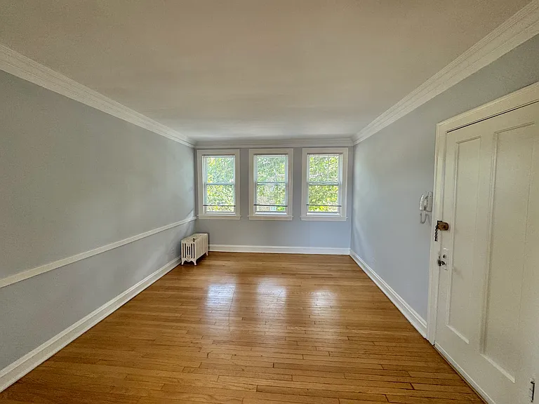 3218 W Catalpa Ave #2 — Photo 3