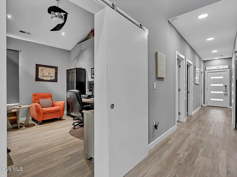 8708 Plantation Dr — Photo 17