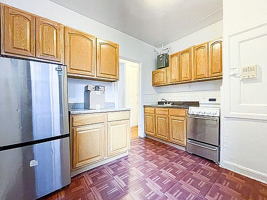 2nd image of 80 Haven Ave #1X