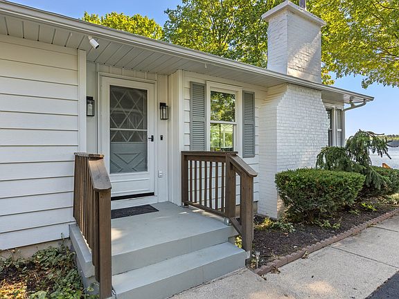 3rd image of 5540 Cozy Point Dr
