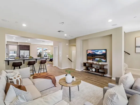 118 Selby Ln Unit 7, Livermore, CA 94551