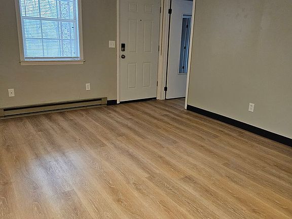 3rd image of 18 Sunnyslope Dr #18I