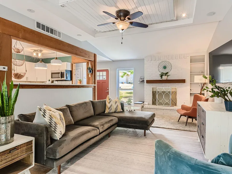 9639 Newfoundland Cir