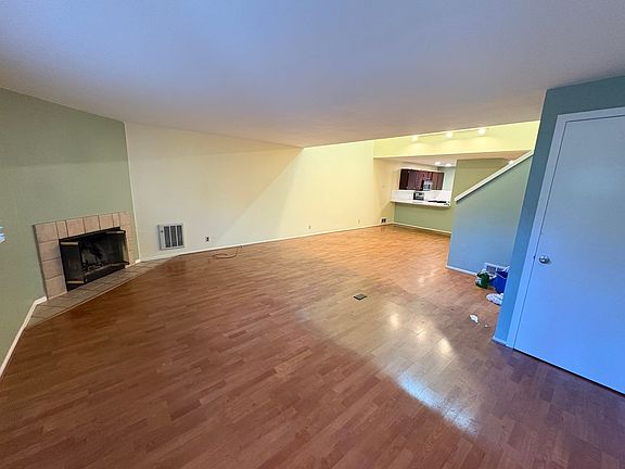 2nd image of 1050 NE Butler Market Rd APT 2