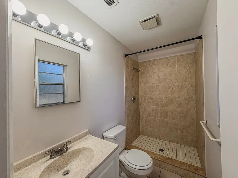 3146 NW 46th Ave — Photo 24