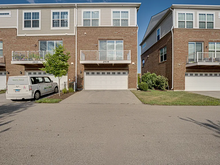 2939 Showplace Dr — Photo 29