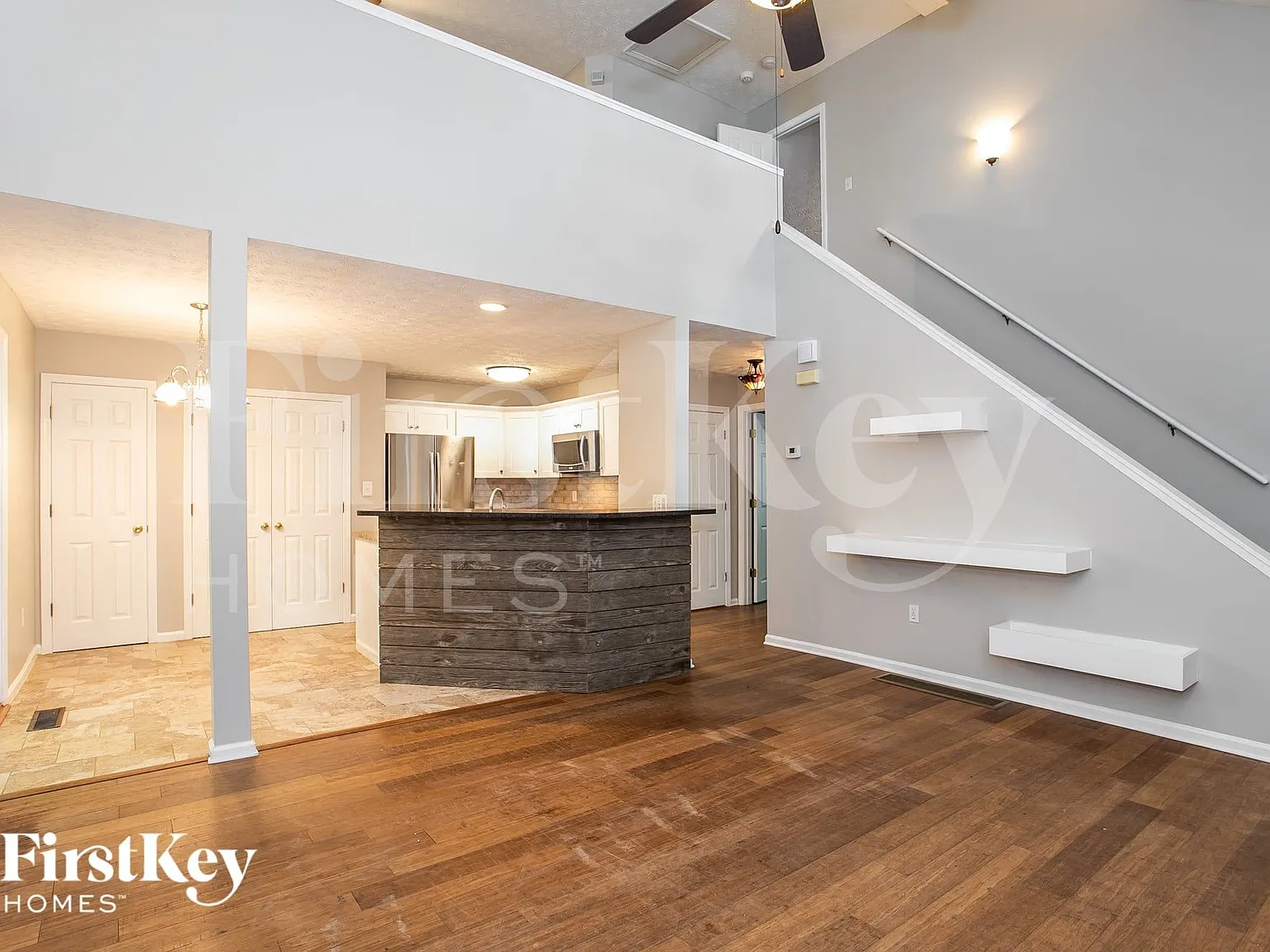 3 bed, 2.5 bath, 1932 sqft, $2,565 — Photo 4