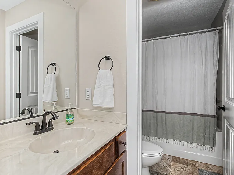 2708 Harrison Rd — Photo 3