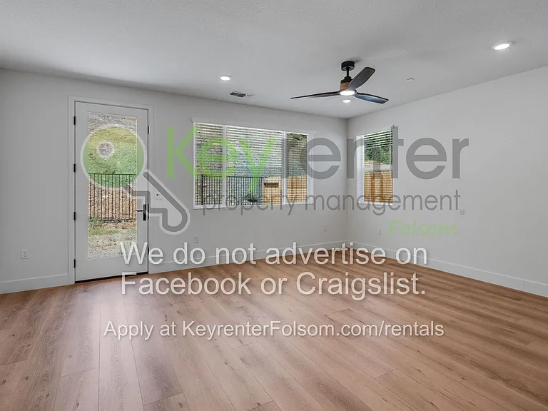 1012 Utah Dr — Photo 9