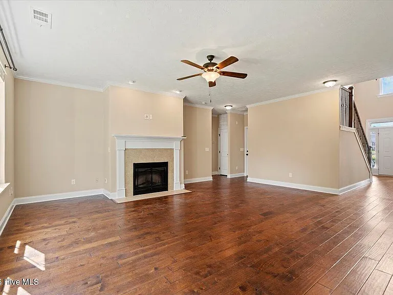 712 Coventry Ave — Photo 4