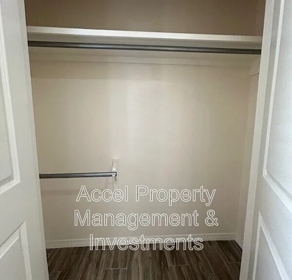 1012 W La Pointe Ave #1 — Photo 7