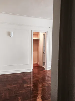 Rented by Smart NY Realty LLC | media 2