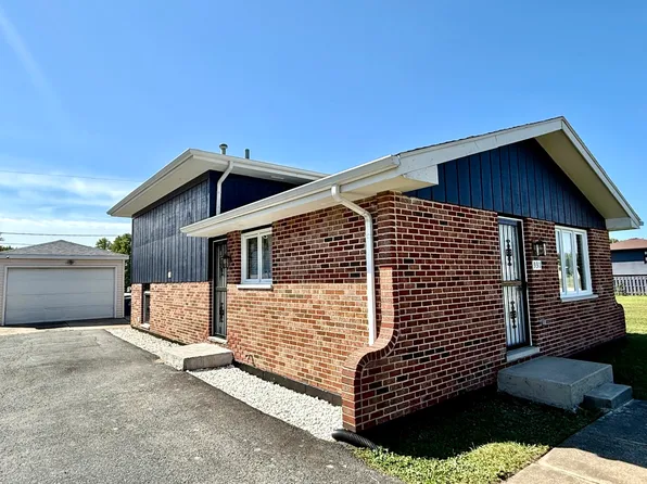 931 Miller Pl, Phoenix, IL 60426
