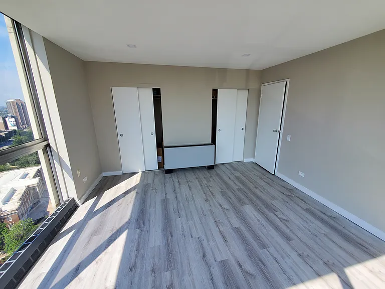 1555 N Dearborn Pkwy #27E — Photo 25