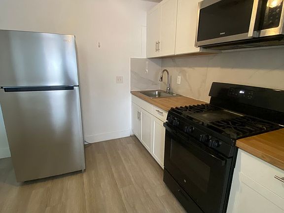 3rd image of 813-815 W Courtois St #815D