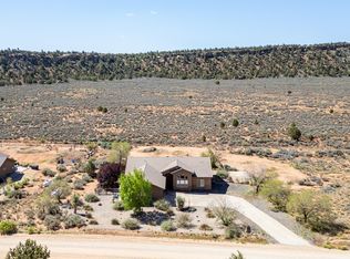 881 W Smithsonian Way, Apple Valley, UT 84737