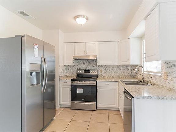 3rd image of 6202 Steach Dr
