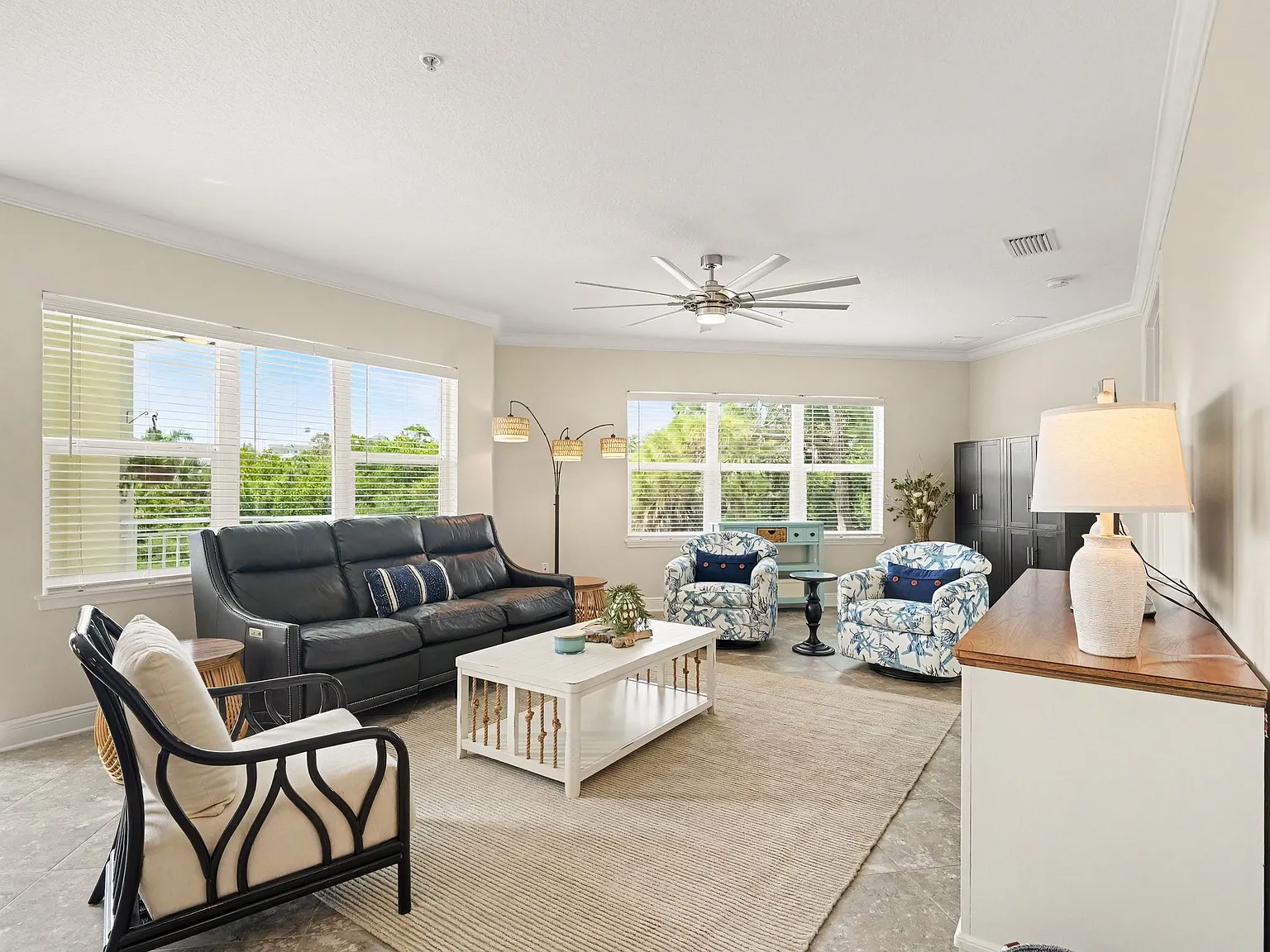 2 bed, 1650 sqft, $3,000 — Photo 2