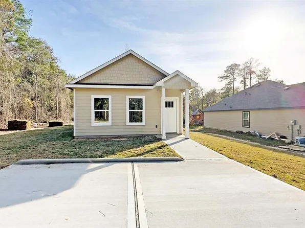 3012 Comanche, Willis, TX 77378