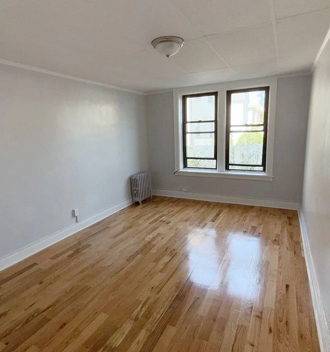 Palisades Apartments — Photo 3