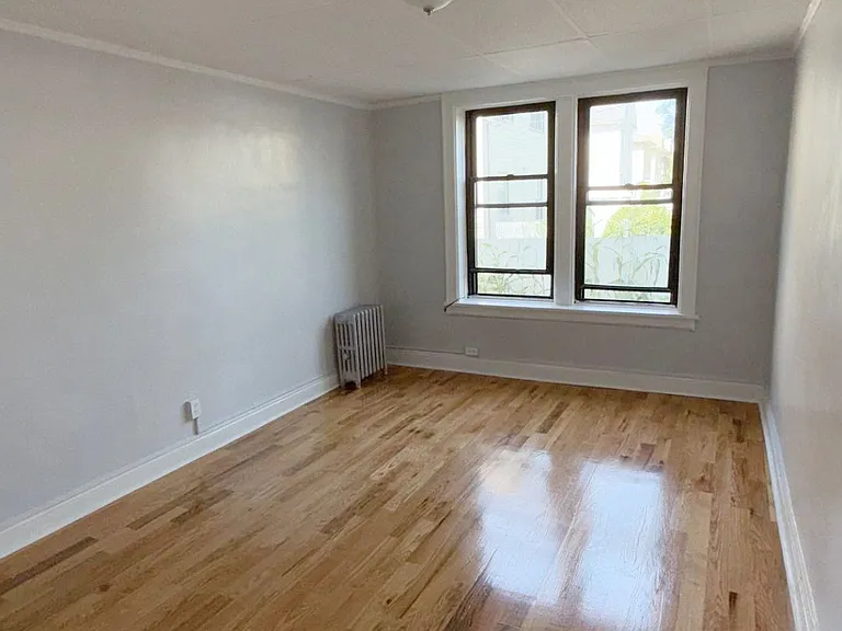Palisades Apartments — Photo 3