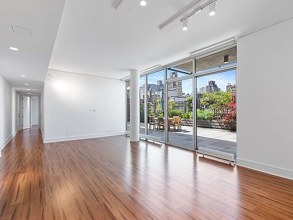 4th image of 236 W 17th St Unit 4B