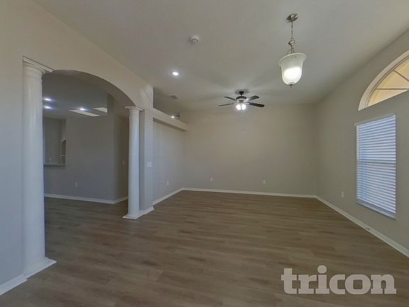 4th image of 1810 Cattleman Dr