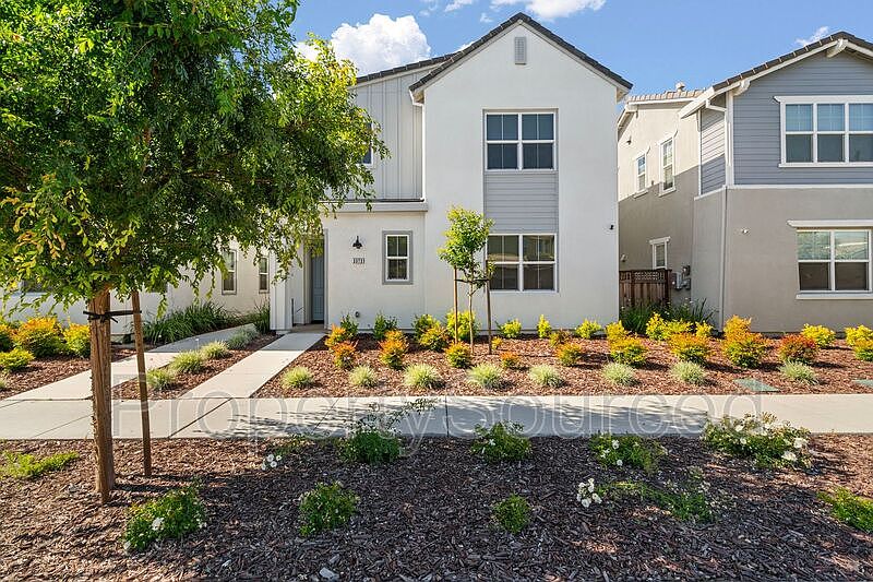 1st image of 2372 Garden Farms Ave