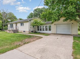 721 S Irelan Ln, Midland, MI 48640