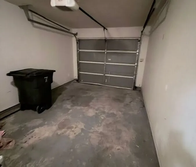 1202 Royal Crest Dr — Photo 16