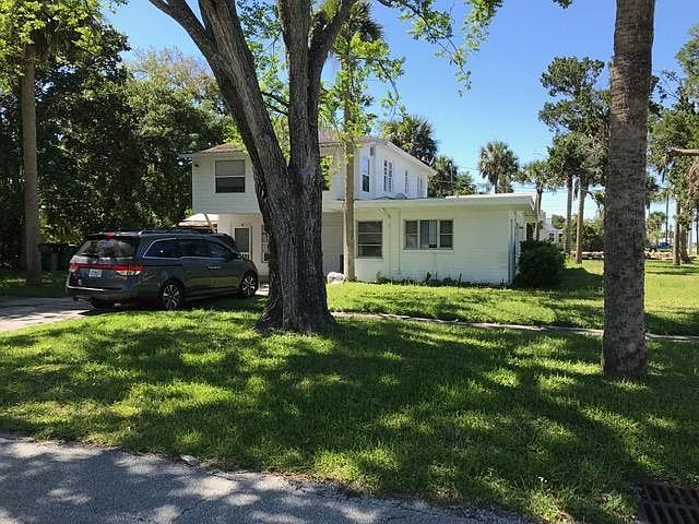 2nd image of 402 Riverside Dr APT B