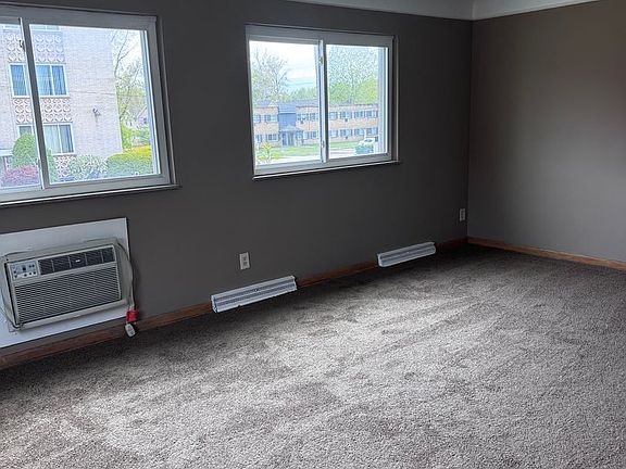 2nd image of 17802 Lake Shore Blvd APT 4