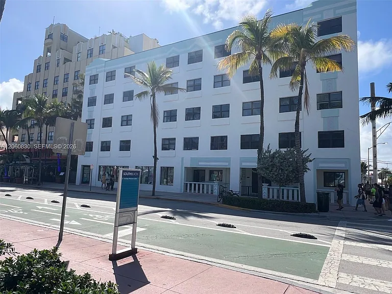 1390 Ocean Dr #101 — Photo 44