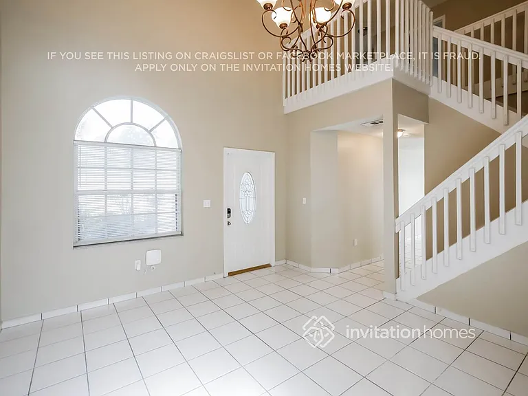 621 SW 176th Ave — Photo 5