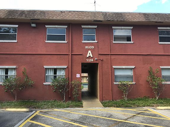 2nd image of 95-101 NE 41st St #19A