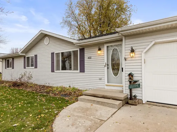 400 Park St, Poynette, WI 53955