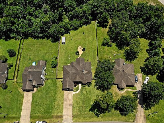 2nd image of 32406 Riverwood Dr