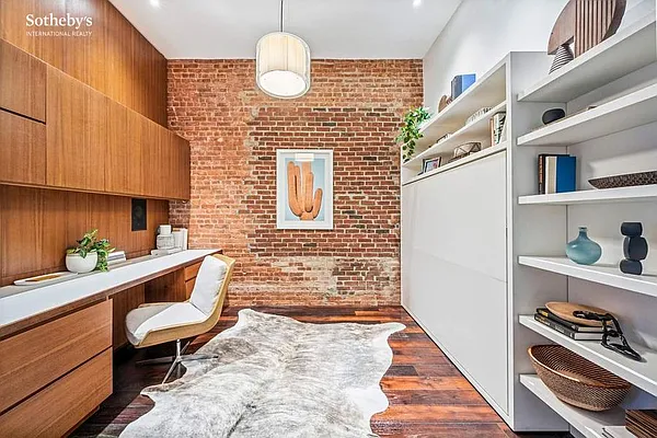 Sold by Sotheby's International Realty | media 8